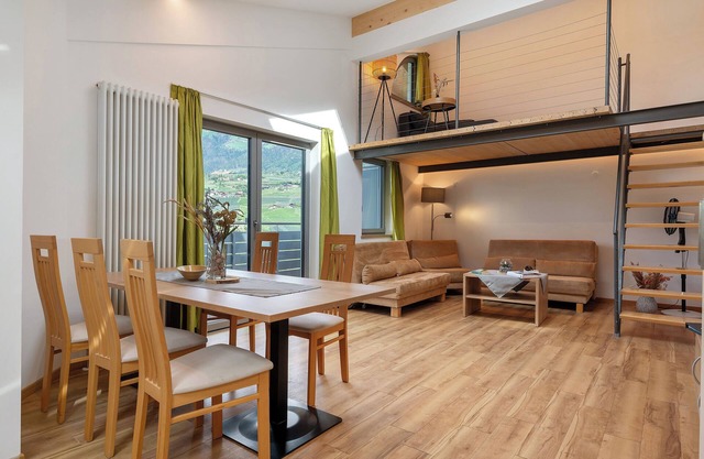 Apartment 'De Luxe 5' with Mountain View, Shared Terrace and Wi-Fi
