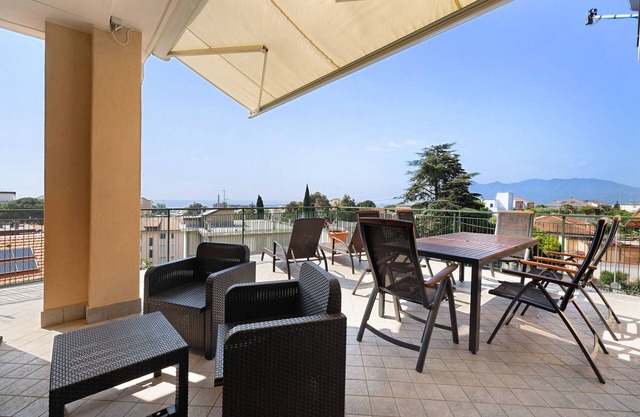 Apartment "Eden Penthouse" with Balconies & A/C