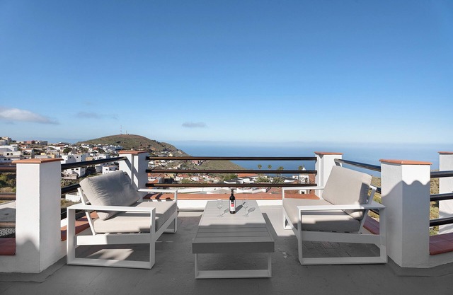 Apartment 'El Hierro Bed Urban' with Mountain View, Shared Terrace and Wi-Fi