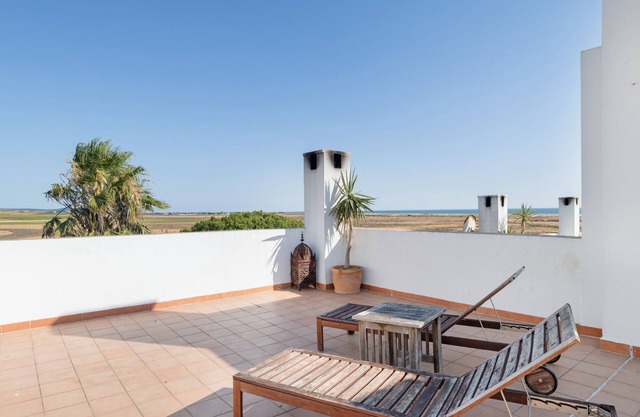 Apartment 'Nueve Pies Surfhouse' with Sea View, Private Terrace and Wi-Fi