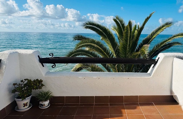Apartment 'Sea Breeze' with Terrace, Shared Garden & Wi-Fi