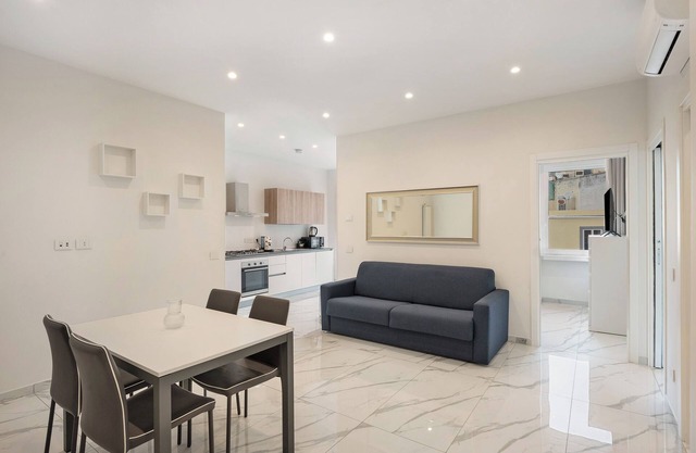 Apartment 'Family - Zona Lungomare' with Balcony, Wi-Fi and Air Conditioning