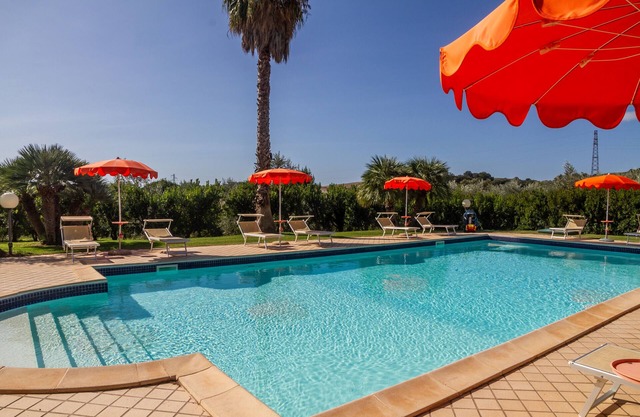Apartment 'Farfalla' with Shared Pool, Wi-Fi and Air Conditioning