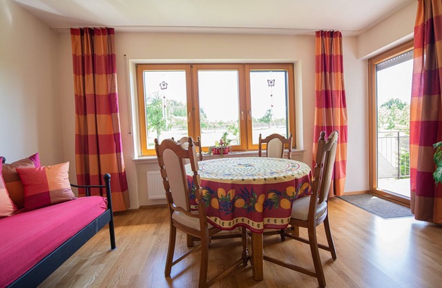 Apartment 'Ferienwohnung Im Obergeschoss' with Shared Garden, Balcony and Wi-Fi