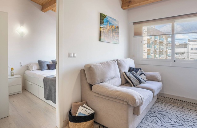 Apartment 'Flat In Girona City Centre' with Shared Terrace and Air Conditioning