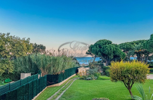 Apartment for 4 people waterfront in Le Lavandou Pierre et Vacances