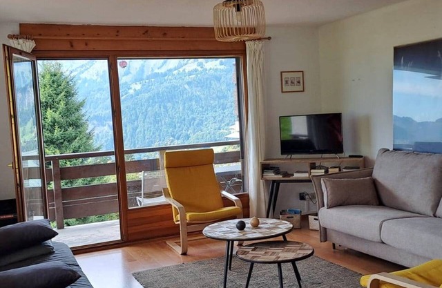Apartment for 6, 2 beds, Crest-Voland, near slopes and shops