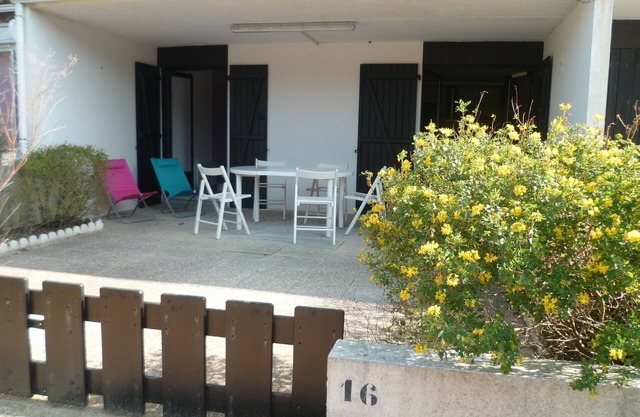 apartment Saint Jean de Monts on the ground floor with large terrace