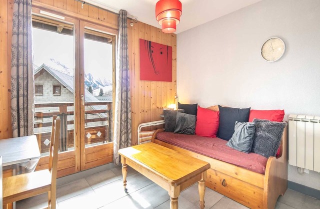 Apartment in Saint-Sorlin near Ski Resort