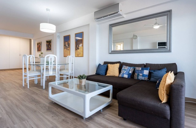 Apartment 'Fuengirola Vistas al Mar' with Sea View, Wi-Fi and Air Conditioning