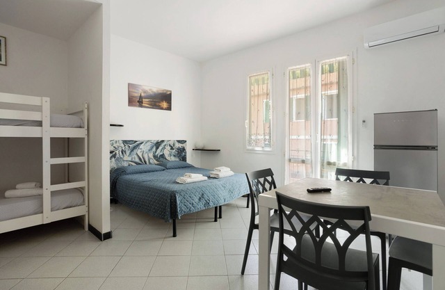 Apartment 'Gaia' with Sea View, Balcony and Air Conditioning