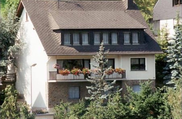 Apartment 'Gästehaus Karbach' with Mountain View, Private Terrace and Wi-Fi