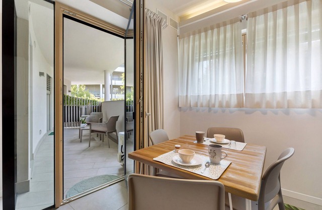 Apartment 'Green House 102' with Balcony, Wi-Fi and Air Conditioning
