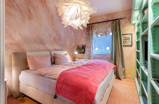 Apartment 'Haus der Malerin Wolke Zwei' with Mountain View, Shared Terrace and Wi-Fi