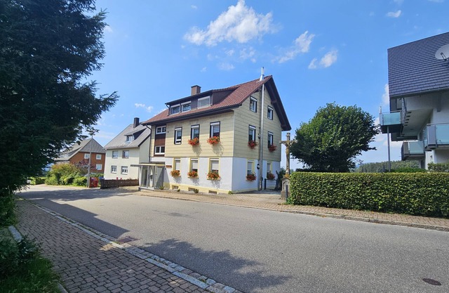 Apartment 'Haus Loks' with Mountain View, Shared Terrace and Wi-Fi