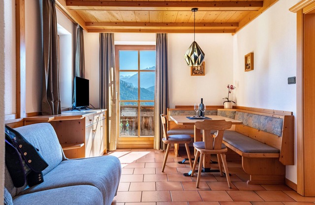 Apartment Häuslerhof Pinus with Mountain View, Balcony & Wi-Fi