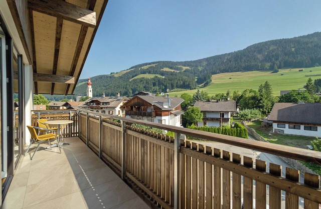 Apartment "Hofer Silena" with Mountain View, Wi-Fi, Balcony and Garden