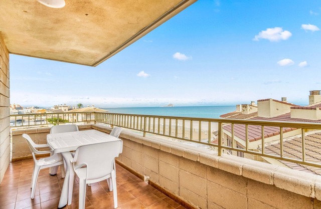 Apartment 'Horizonte' with Sea View, Shared Pool and Wi-Fi