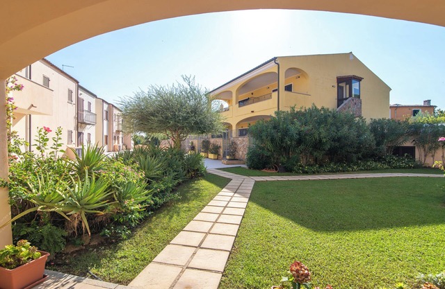 Apartment 'I Mirti 1' with Private Terrace, Shared Garden and Air Conditioning