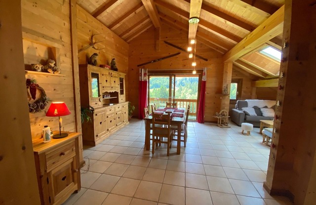 Apartment in spacious chalet 4/6 people, 80 m2, 2 bedrooms