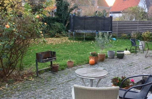Apartment in house, close to beach, airport & city