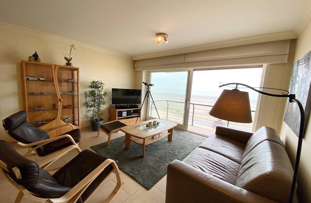 Apartment in Nieuwpoort by the Beach