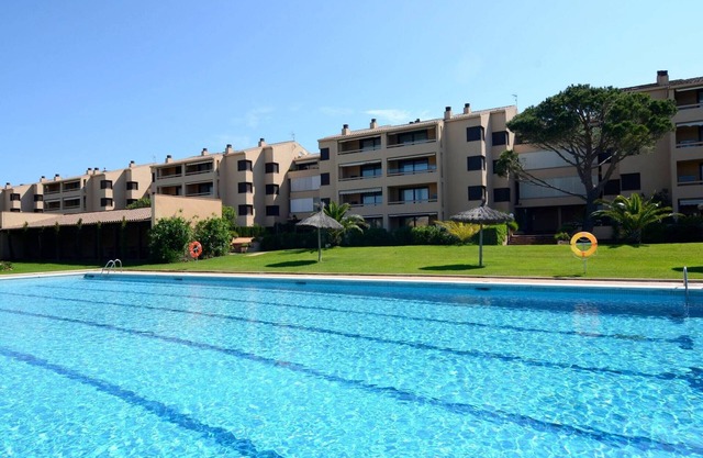 Apartment in Pals near sea beach