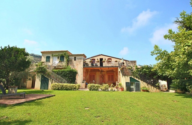 Apartment in Parghelia near Coast of the Gods