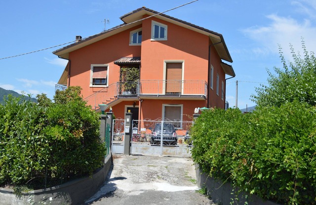 Apartment in Private Villa with large outdoor garden, swimming pool and parch