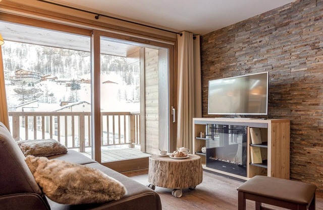 Apartment in Tignes with Spa and Pool