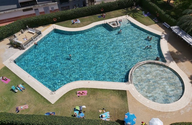 Apartment in Torre del Mar (Costa del Sol), central and close to the beach.