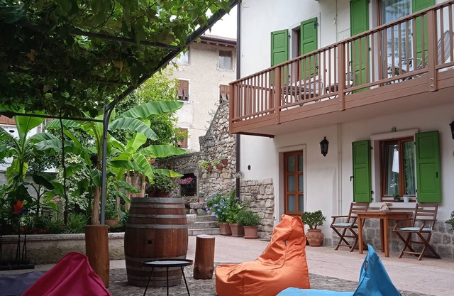 Apartment in Villa with garden.