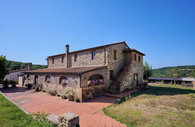 Apartment 'Agriturismo Tenuta Sant'Agnese' with Mountain View and Shared Garden