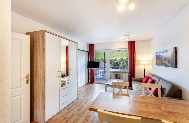 Apartment "K1 Blick" with Mountain View, Balcony & Wi-Fi