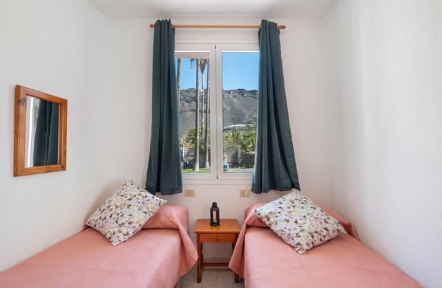 Apartment 'La Bayana - 6' with Sea View, Shared Pool and Wi-Fi