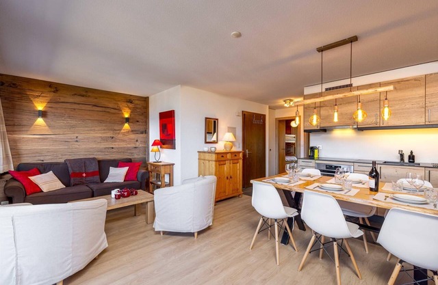 Apartment La Foret - Two Bedroom Apartment, Sleeps 4
