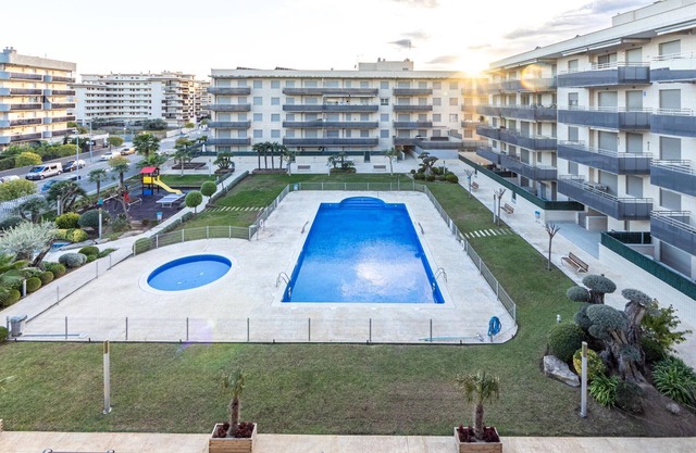 Apartment La Pineda, 3 bedrooms, 6 persons