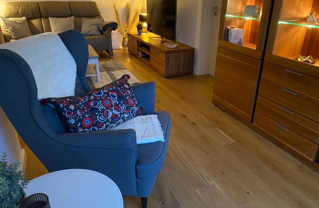 Apartment 'Landhaus Alte Welt Nordseeküste 1' with Shared Terrace and Wi-Fi