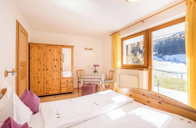 Apartment "Lettnerhof BnB 2" with Mountain View, Wi-Fi, Terrace & Garden