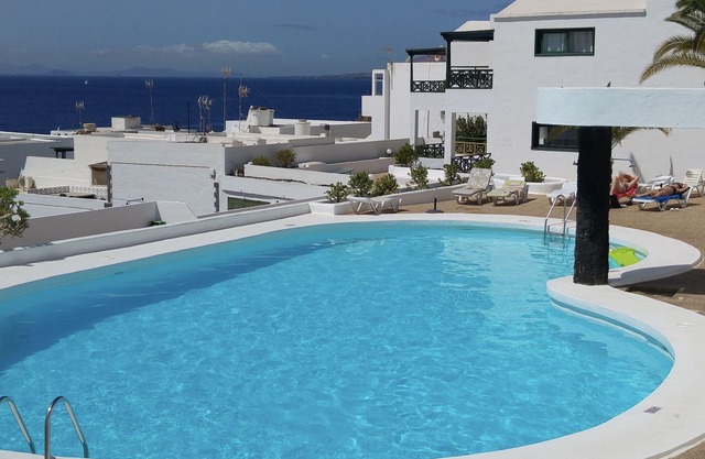 Apartment located 5 minutes from the Puerto del Carmen harbour with sea views
