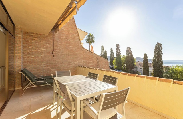 Apartment "Los Girasoles" with Sea View, Wi-Fi & Terrace
