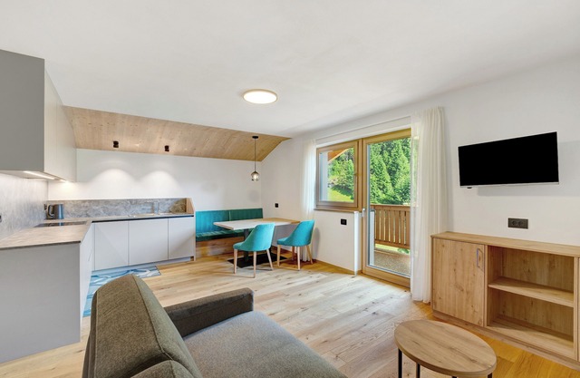 Apartment 'Lü Da Plazores Codà' with Mountain View, Shared Garden and Wi-Fi