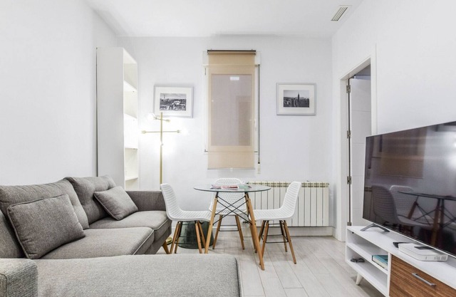 Apartment Madrid, 2 bedrooms, 5 persons