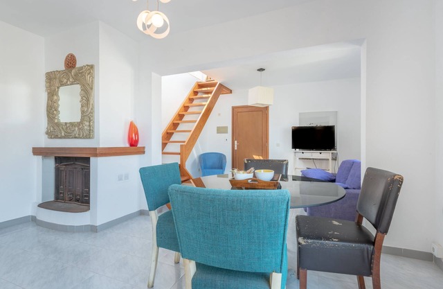 Apartment 'Miramar' with Sea and Mountain View, Private Terrace and Wi-Fi