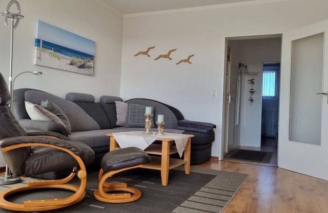 Apartment 'Muschelbank No 4' with Sea View, Balcony and Wi-Fi