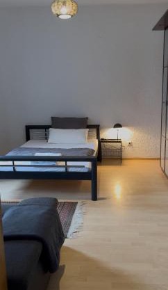 Apartment nahe Frankfurt am Main mit Parkplätzen PKW oder VAN