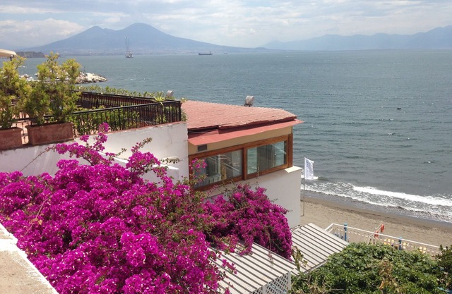 Apartment near the Cathedral of Naples