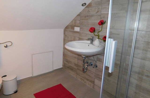 Apartment Neuastenberg 1 - 4 people - Guesthouse Astenblick also for small groups alone