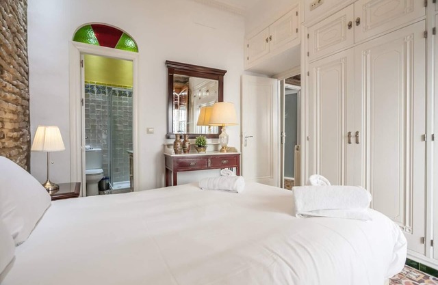 Apartment Nº2 PuraSevilla. Traditional Charm in the Center of Seville
