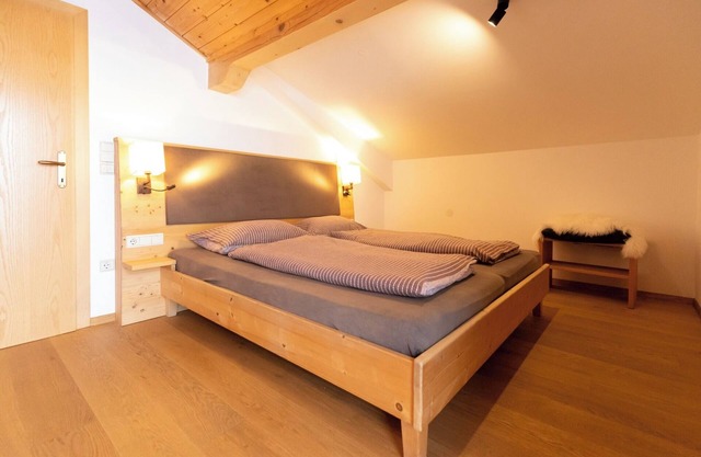 Apartment 'Oberfahrerhof Apt Lanzen' with Mountain View, Shared Terrace and Wi-Fi